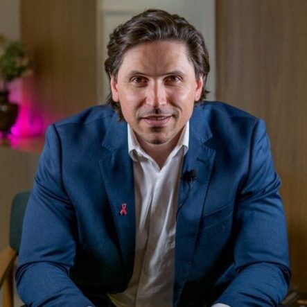 Dr. Carlos Breda - CRM SC 19464